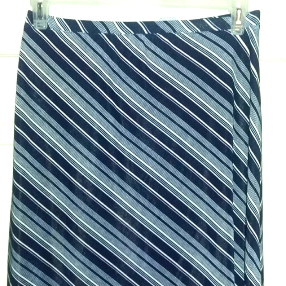 Jaclyn Smith skirt